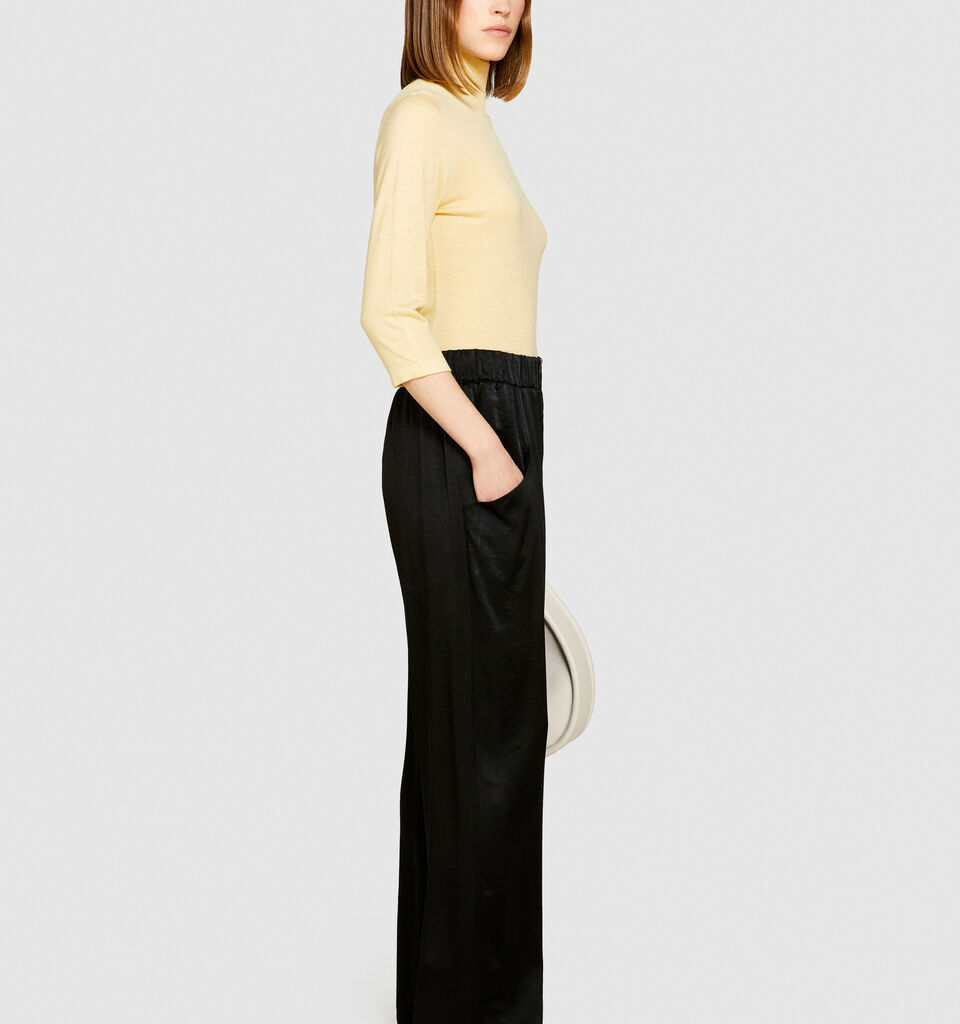 Turtleneck in silk blend - women's high neck sweaters - Yellow | Sisley image number 2